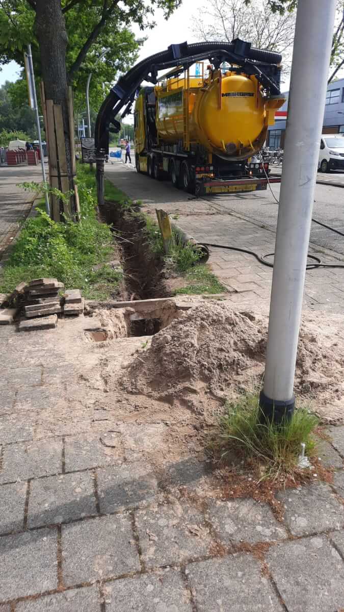 Tracé vrijmaken met de inzet van zuigtechniek