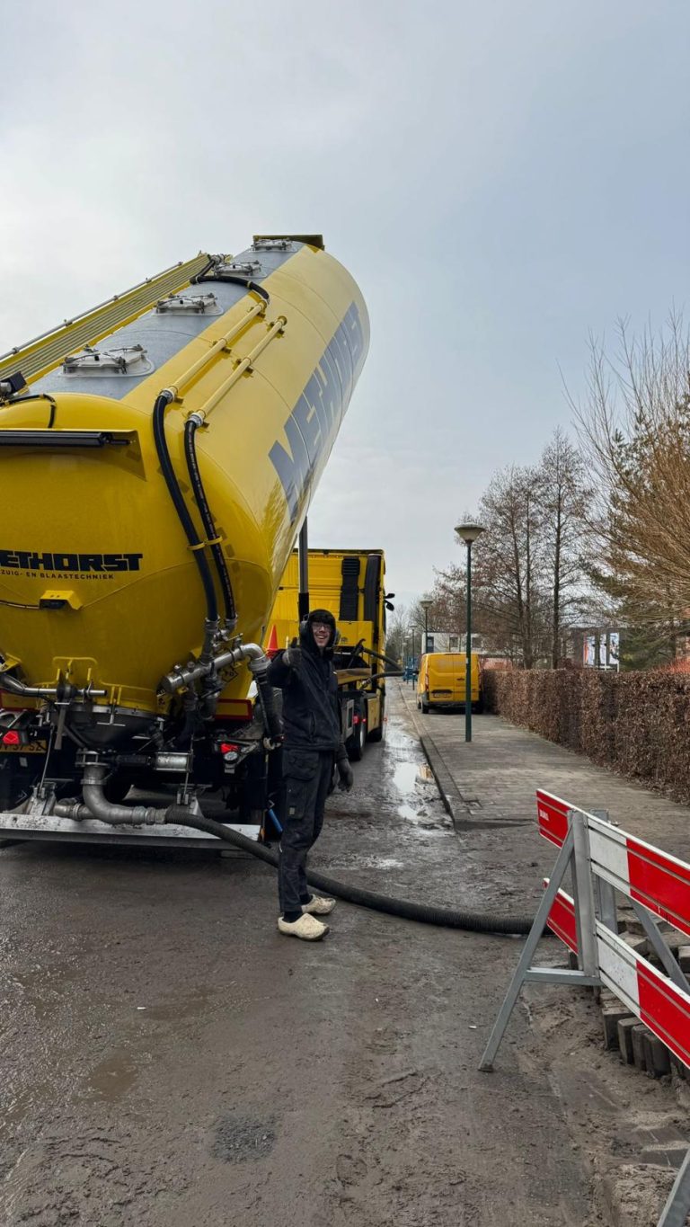 Kruipruimte reinigen in Woerden