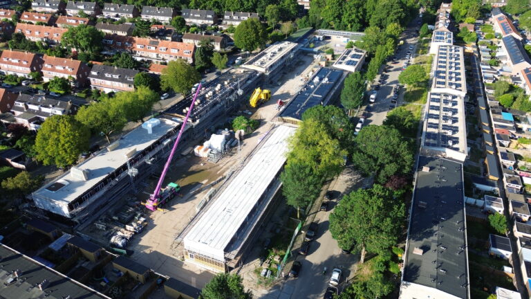 Dakgrind aanbrengen in Zeist